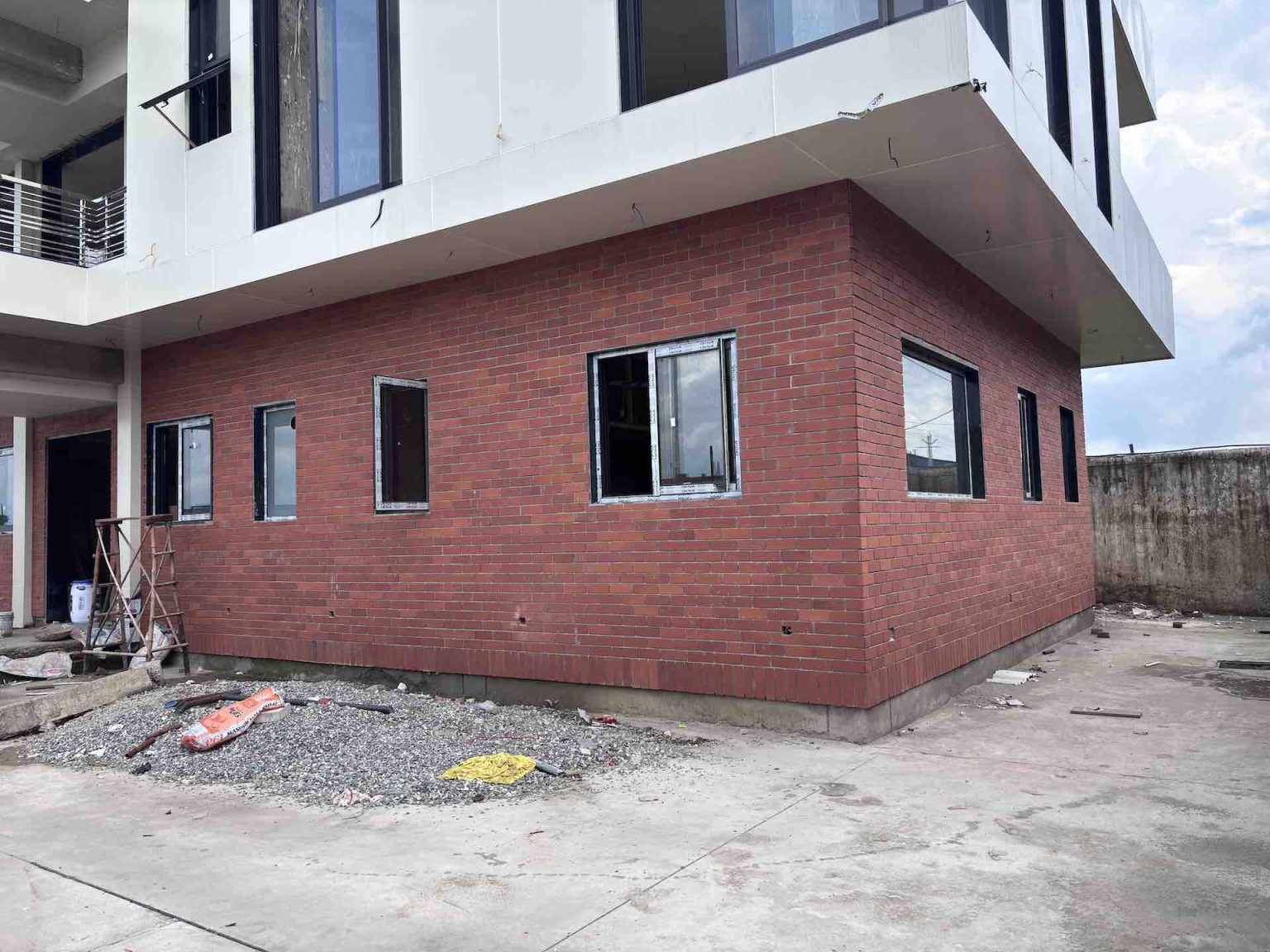 red bricktiles from golden bricks